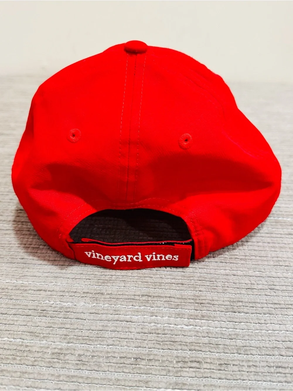 Vineyard Vines Red Men’s Baseball Hat Self Fastening Strap Snapback